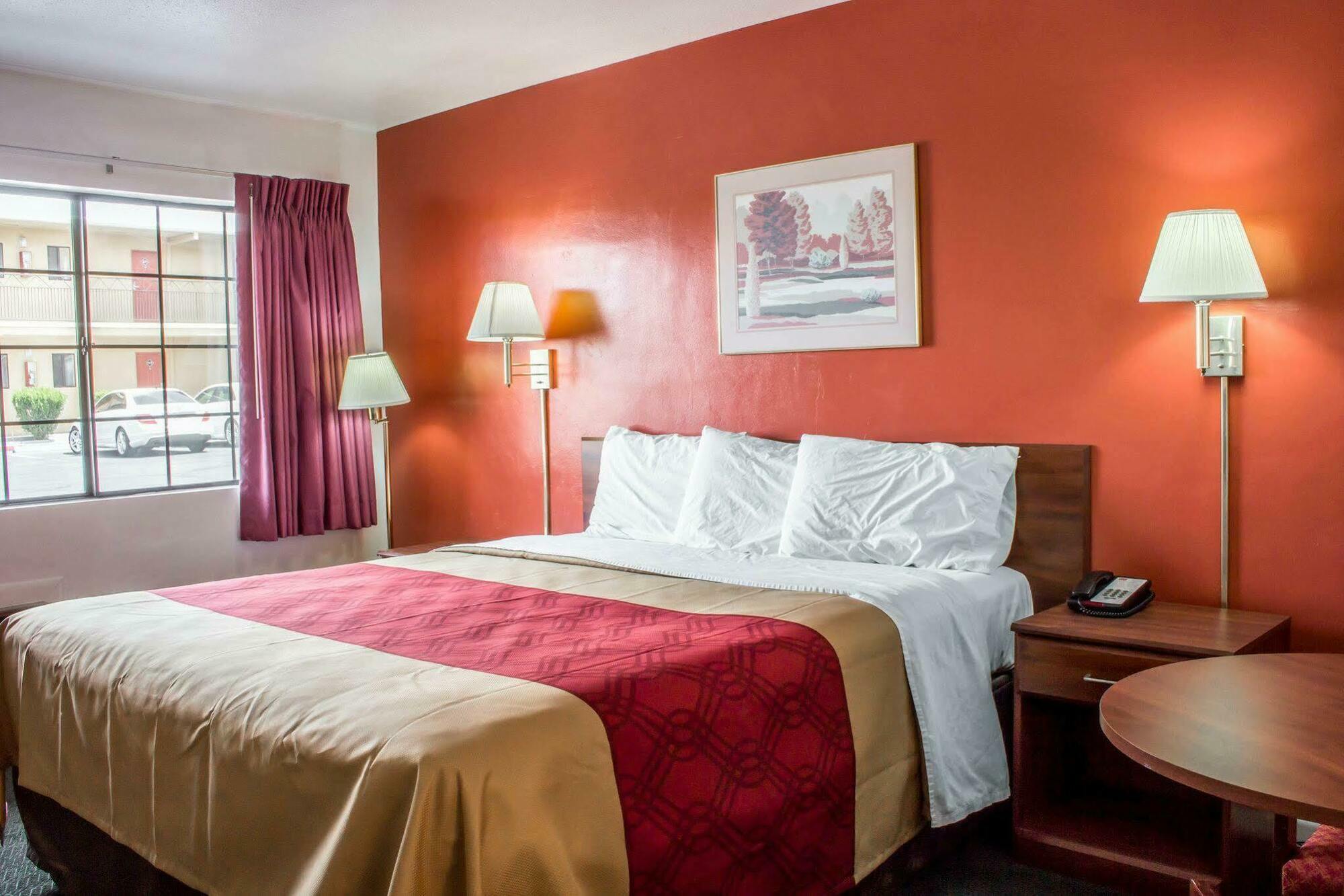 Econo Lodge Tucson Exterior photo